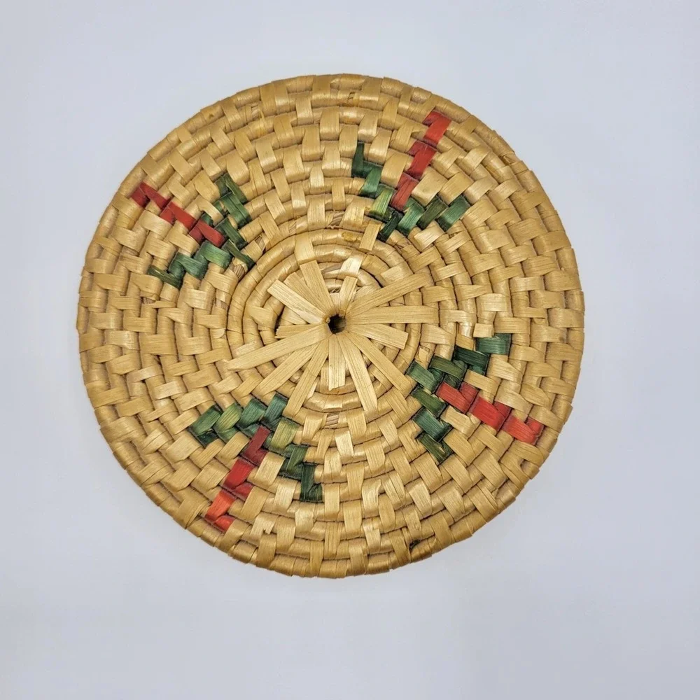 Handwoven Straw Rattan Trivet Set With Storage Basket Natural Multicolor Design